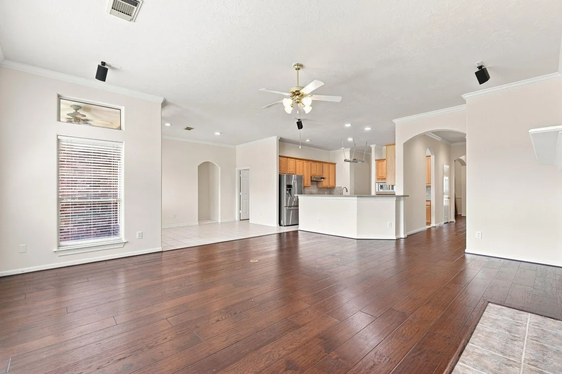 Photo of 6127 Merry Pine Court