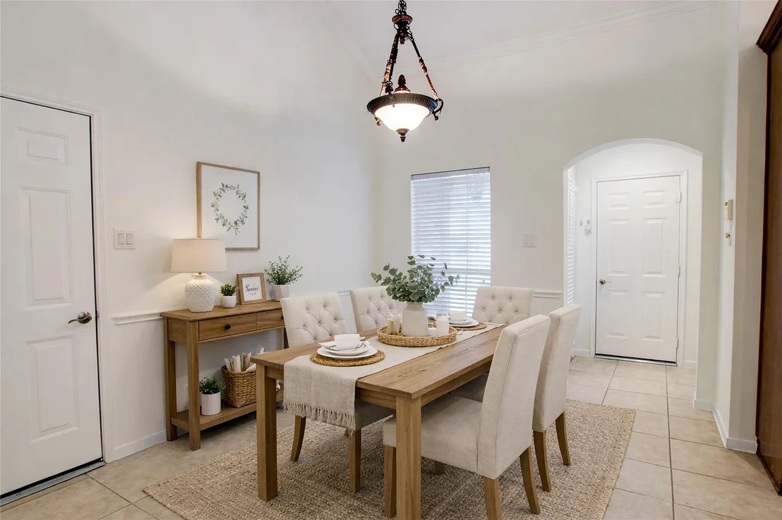 Photo of 3327 River Bend Drive