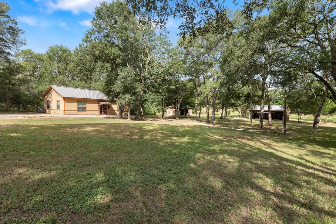 Photo of 1264 Matthews Way