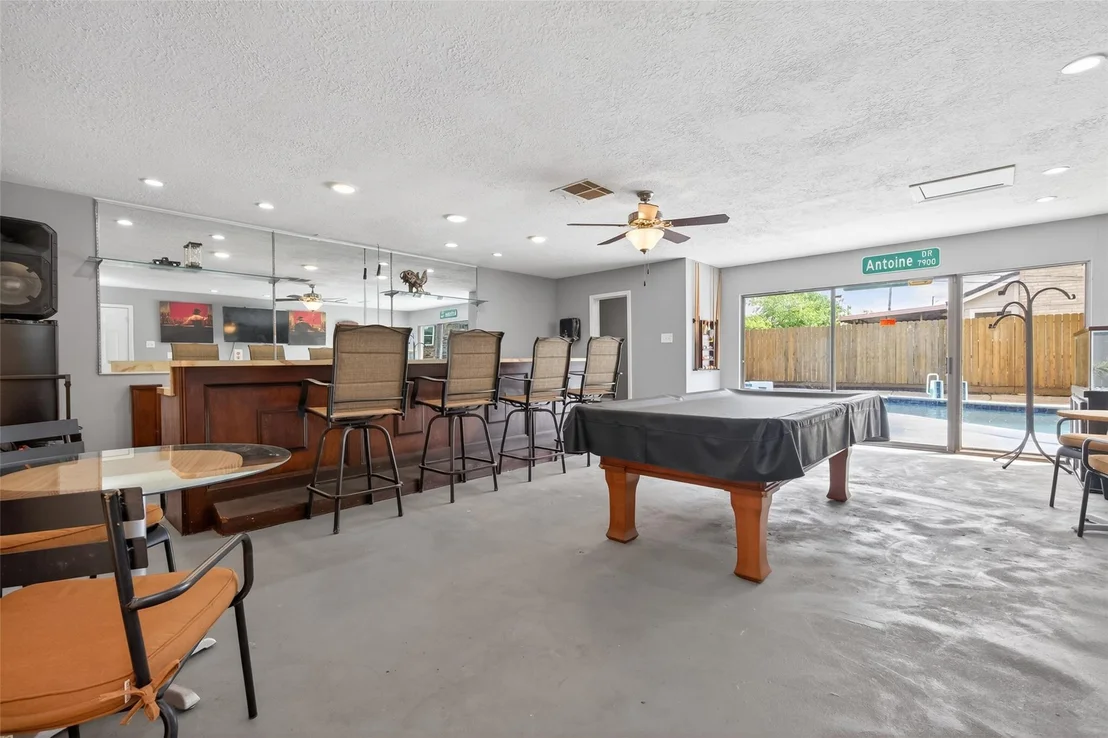 Photo of 5722 Arncliffe Drive