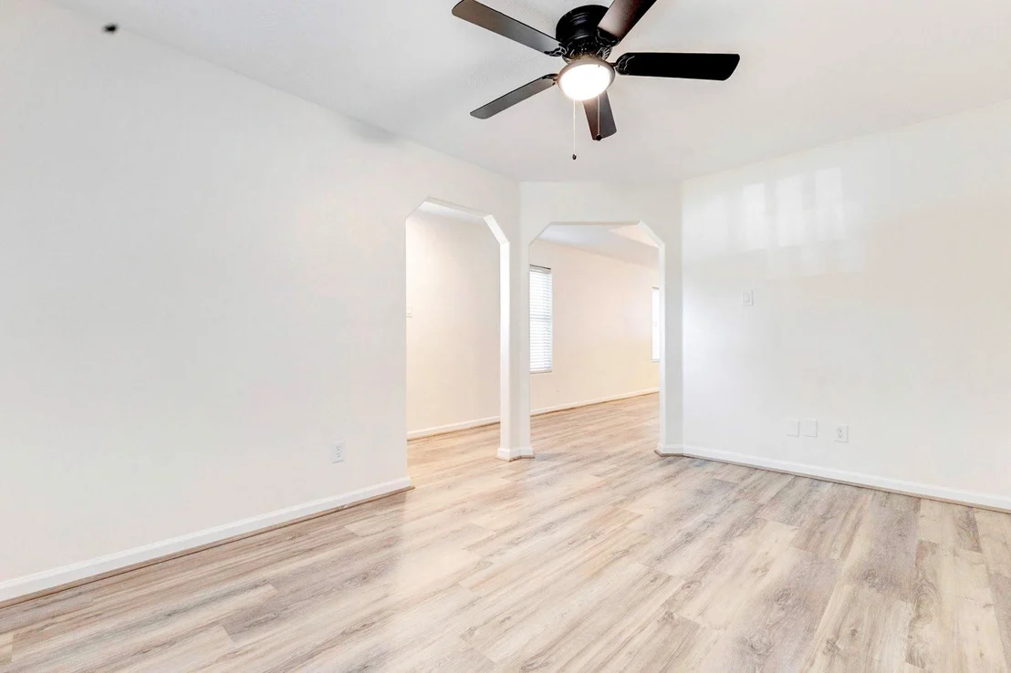 Photo of 714 Silver Cliff Lane