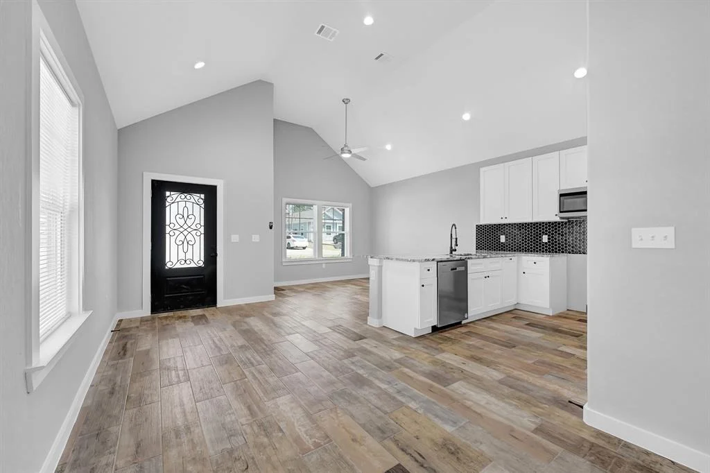 Photo of 16877 W Hammon