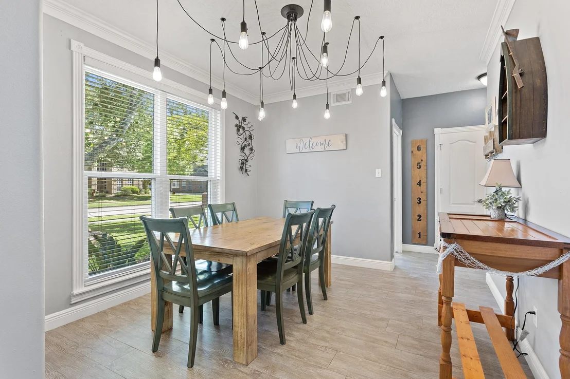 Photo of 402 Windsor Drive