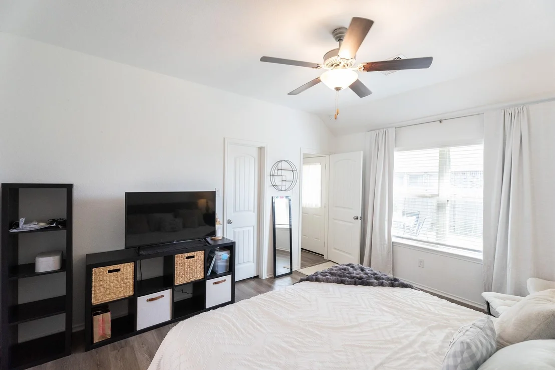 Photo of 650 Harbor Colony Lane