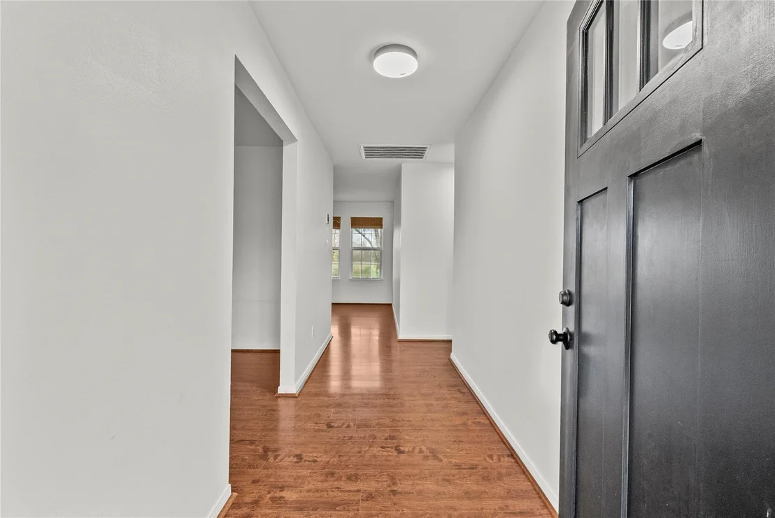 Photo of 14621 Cedar Street