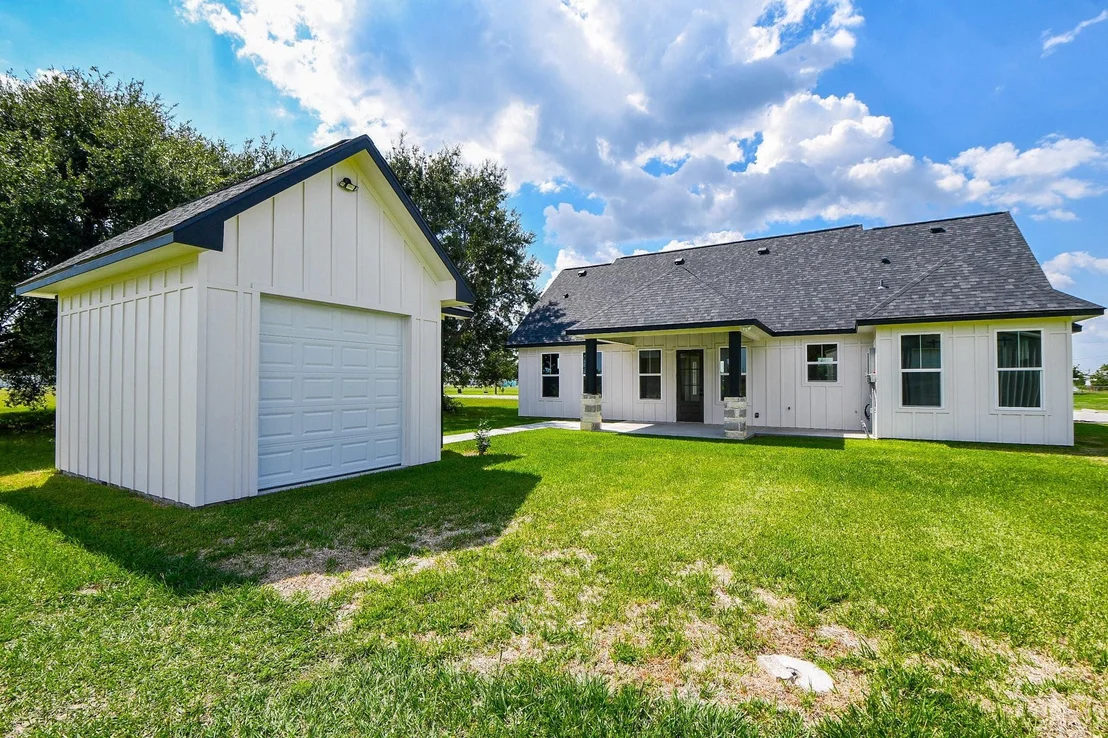 Photo of 595 Buckskin Drive