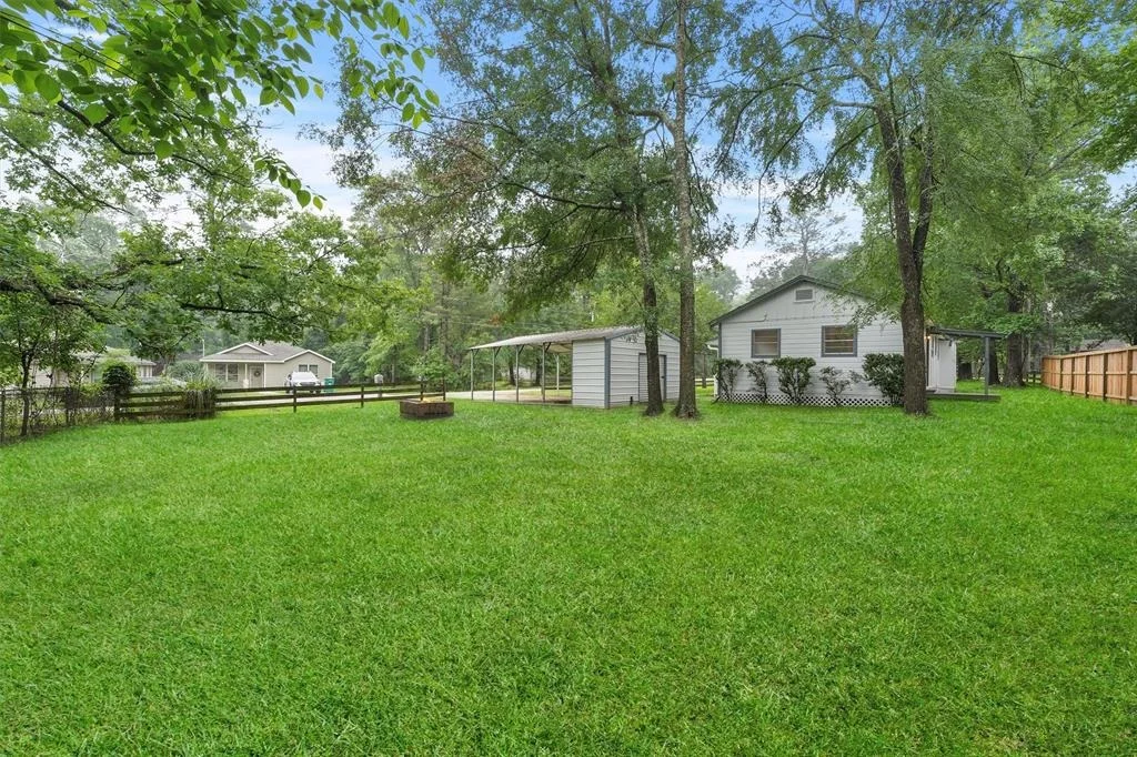 Photo of 1024 Columbia River Road