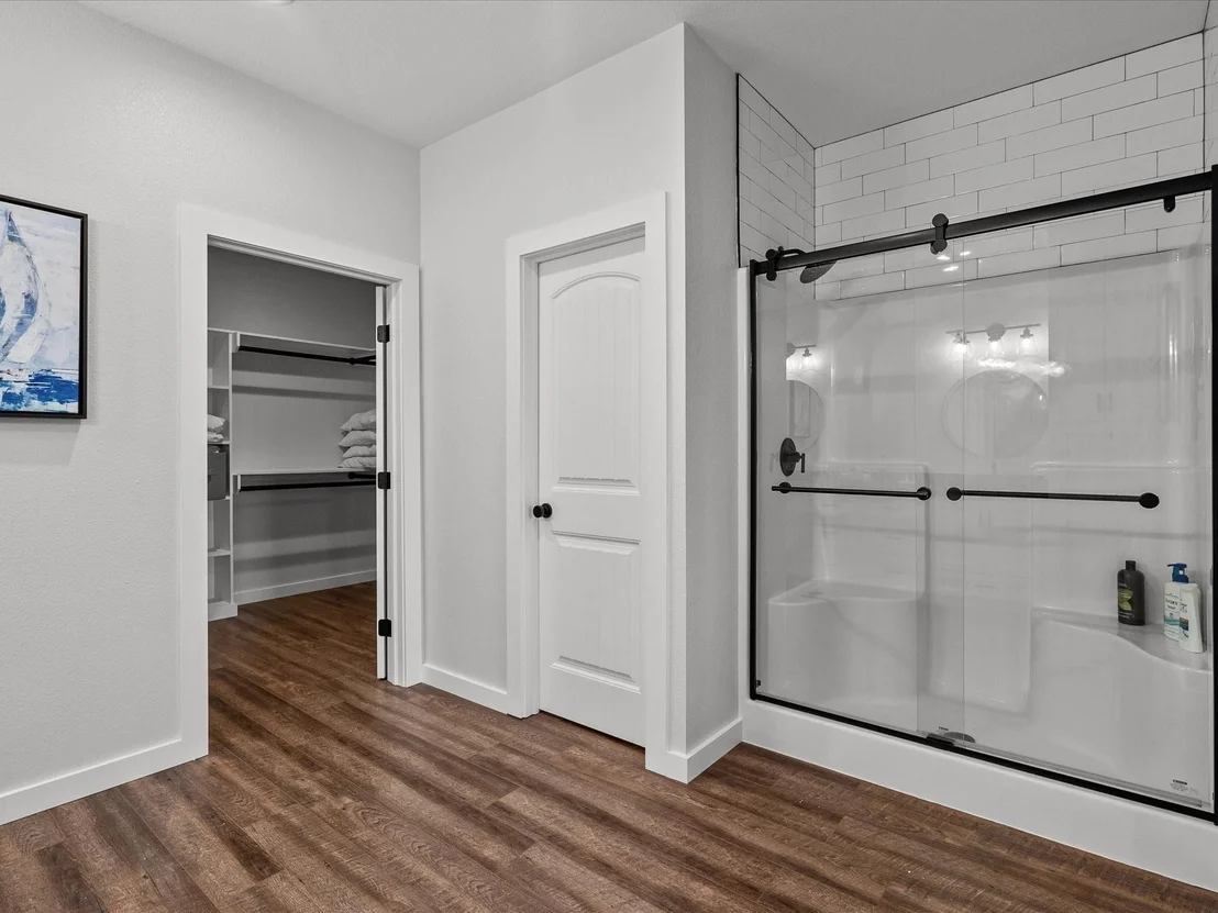 Photo of 822 W 2nd Street