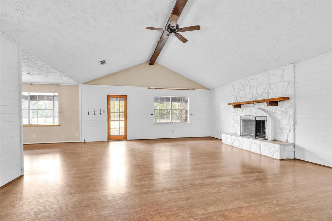 Photo of 13585 Walker Road