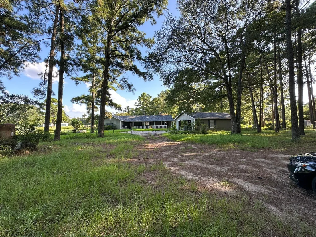 Photo of 377 Hostetter Road