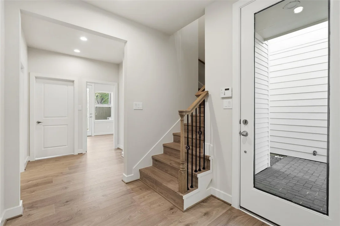 Photo of 3905 Willowbend Point Drive
