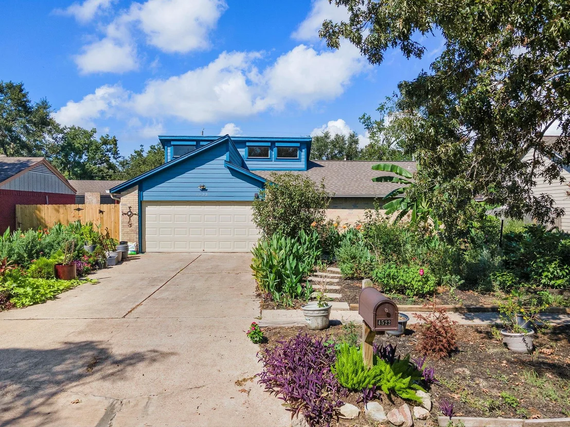 Photo of 4522 Albatross Drive
