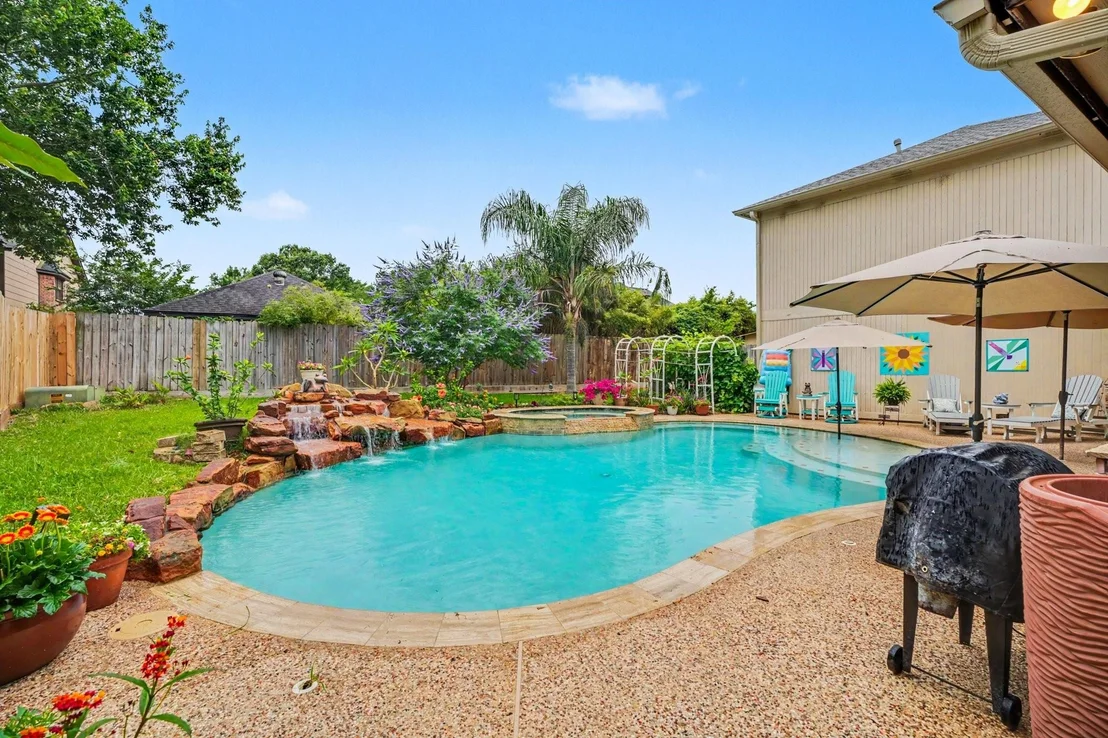 Photo of 1623 Lake Bluff Drive