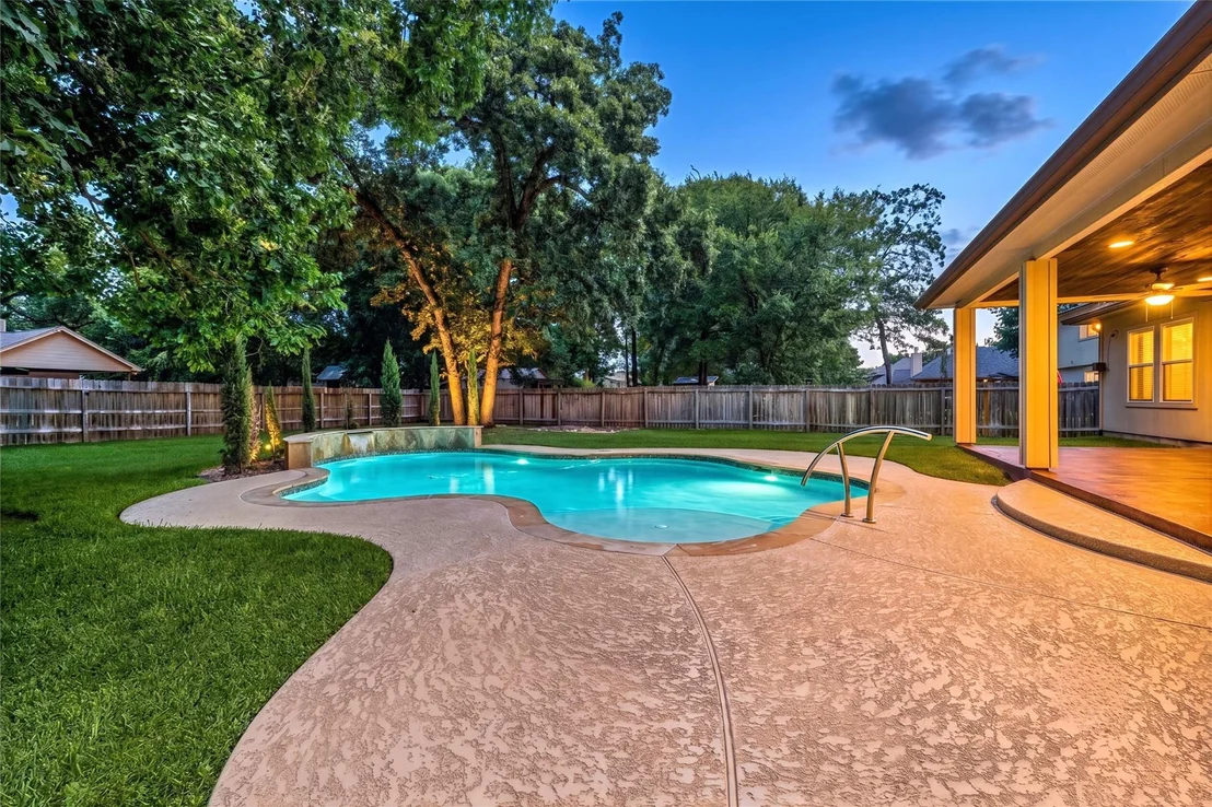 Photo of 6914 Dillon Drive