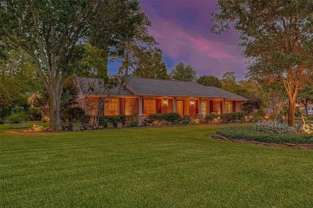 Photo of 12806 Lakecrest Drive