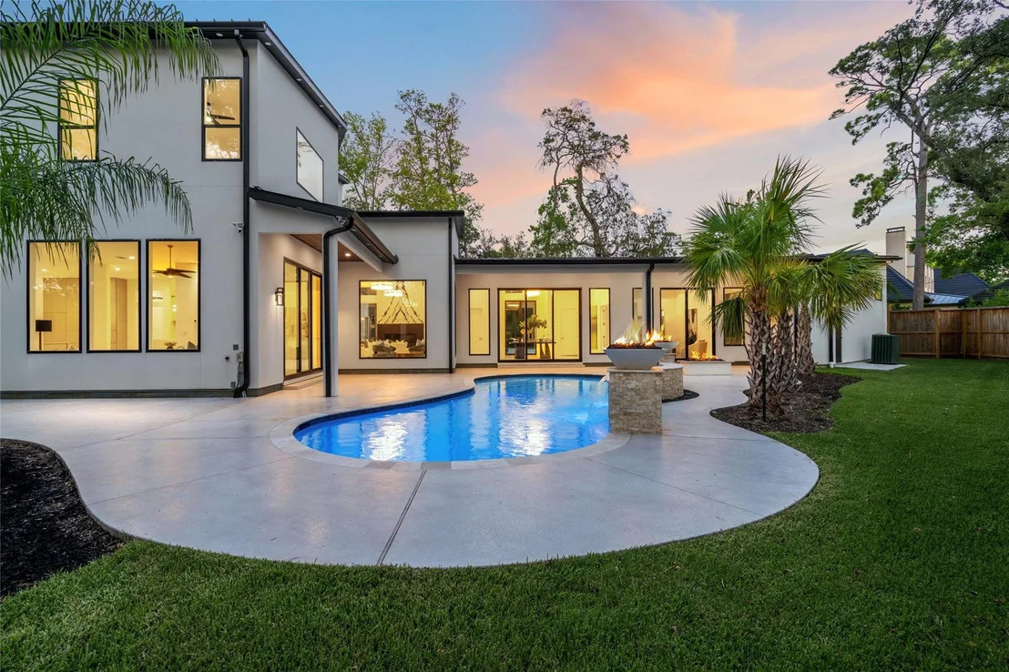 Photo of 625 Piney Point Road