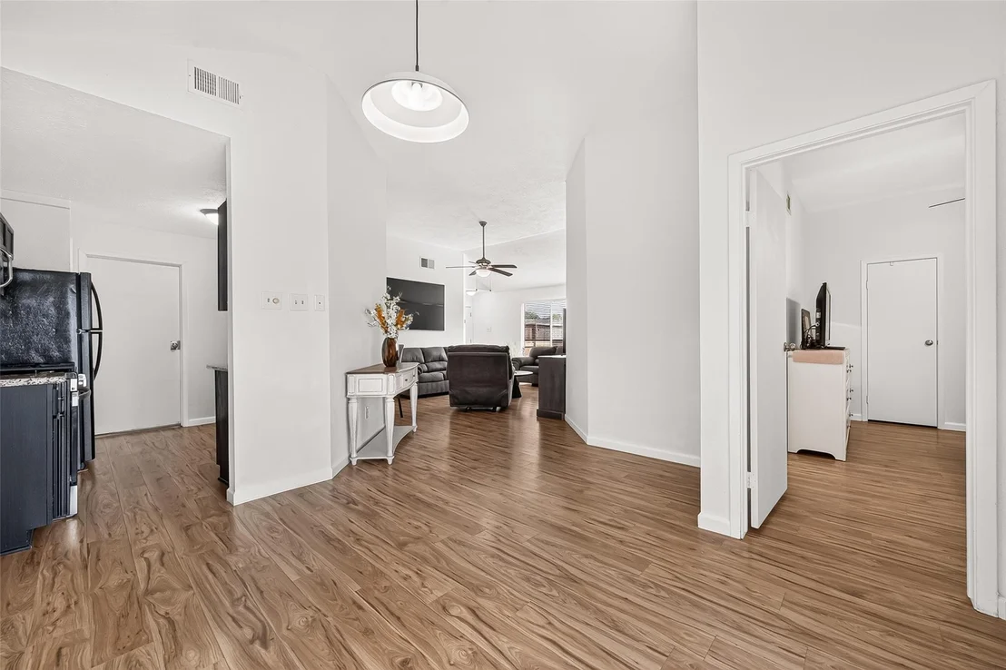 Photo of 6718 Bluebottle Lane