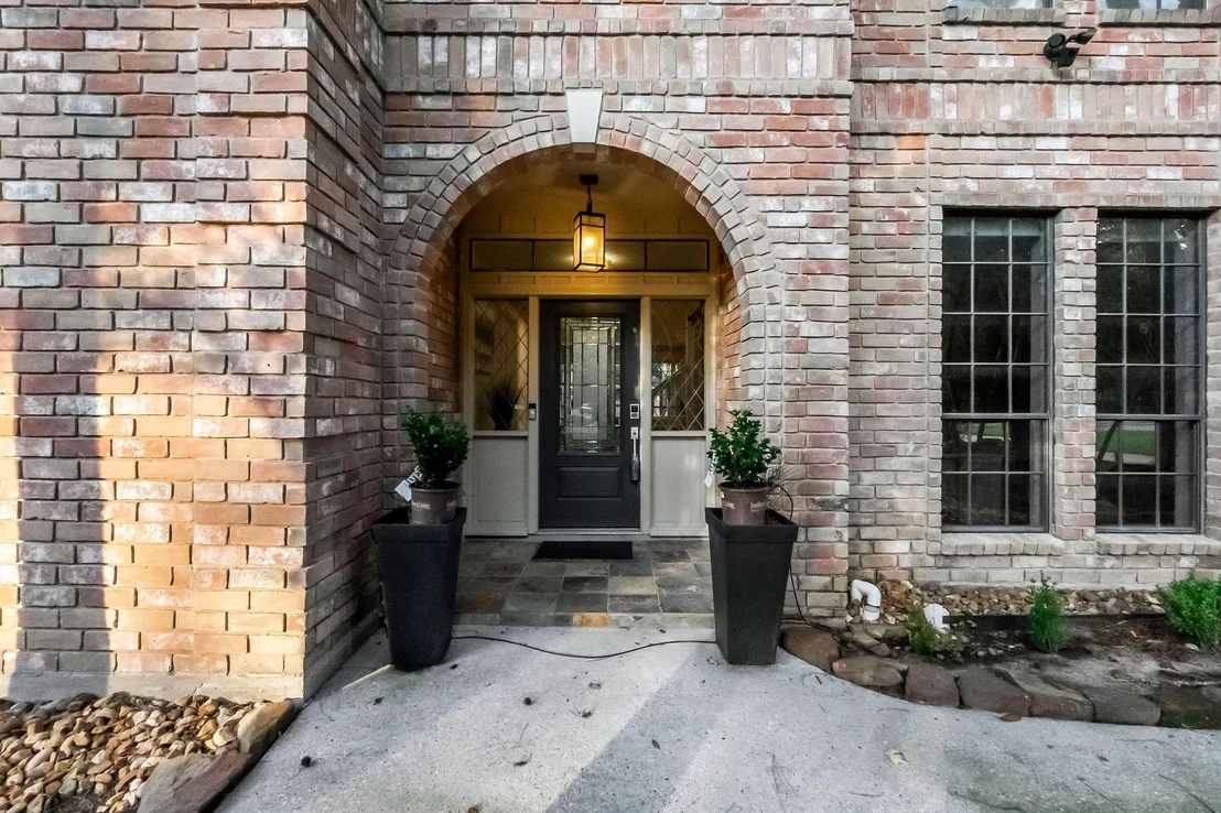 Photo of 122 E Placid Hill Circle