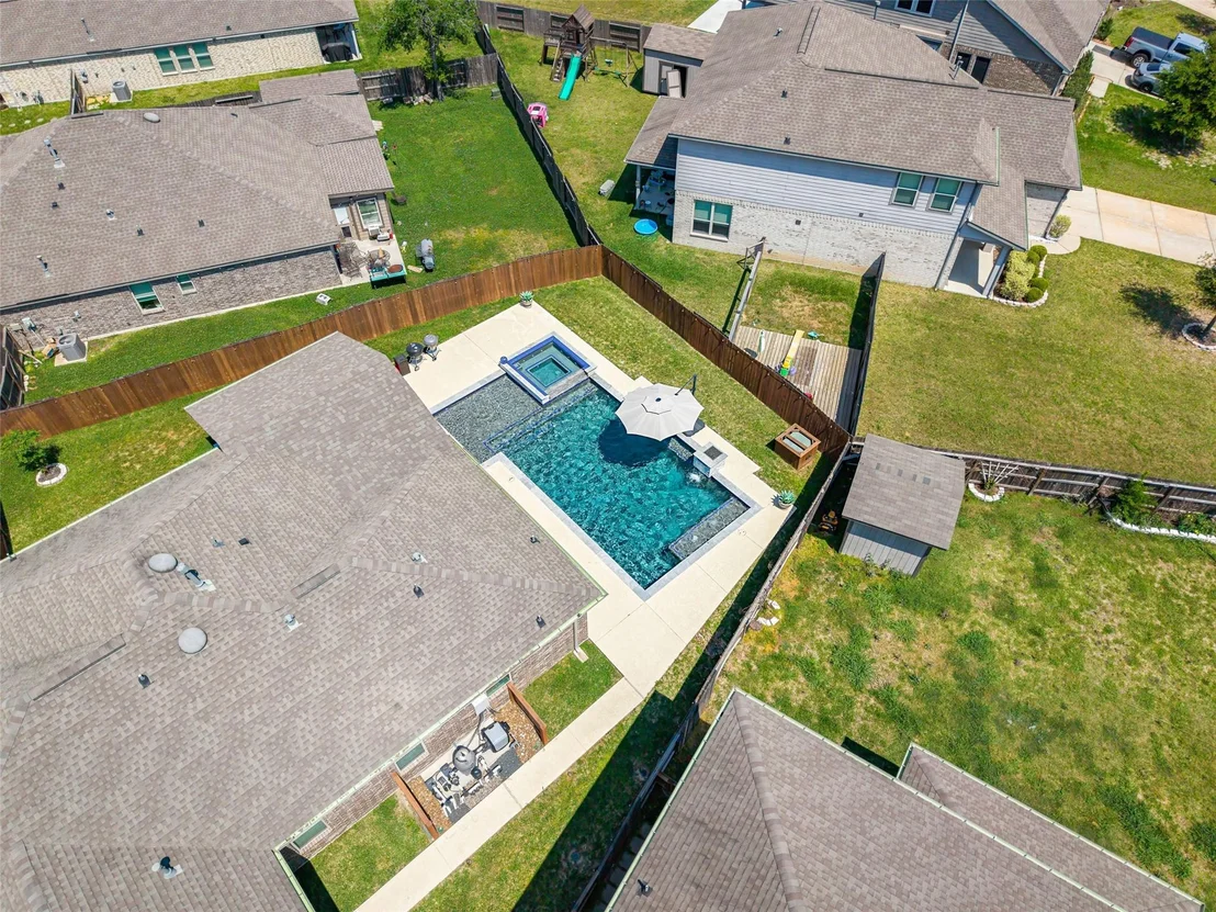 Photo of 16010 Dockside Street
