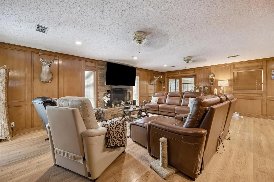 Photo of 1829 Campbell Road