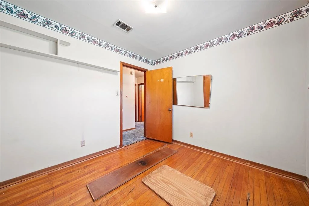 Photo of 16235 Palm Street