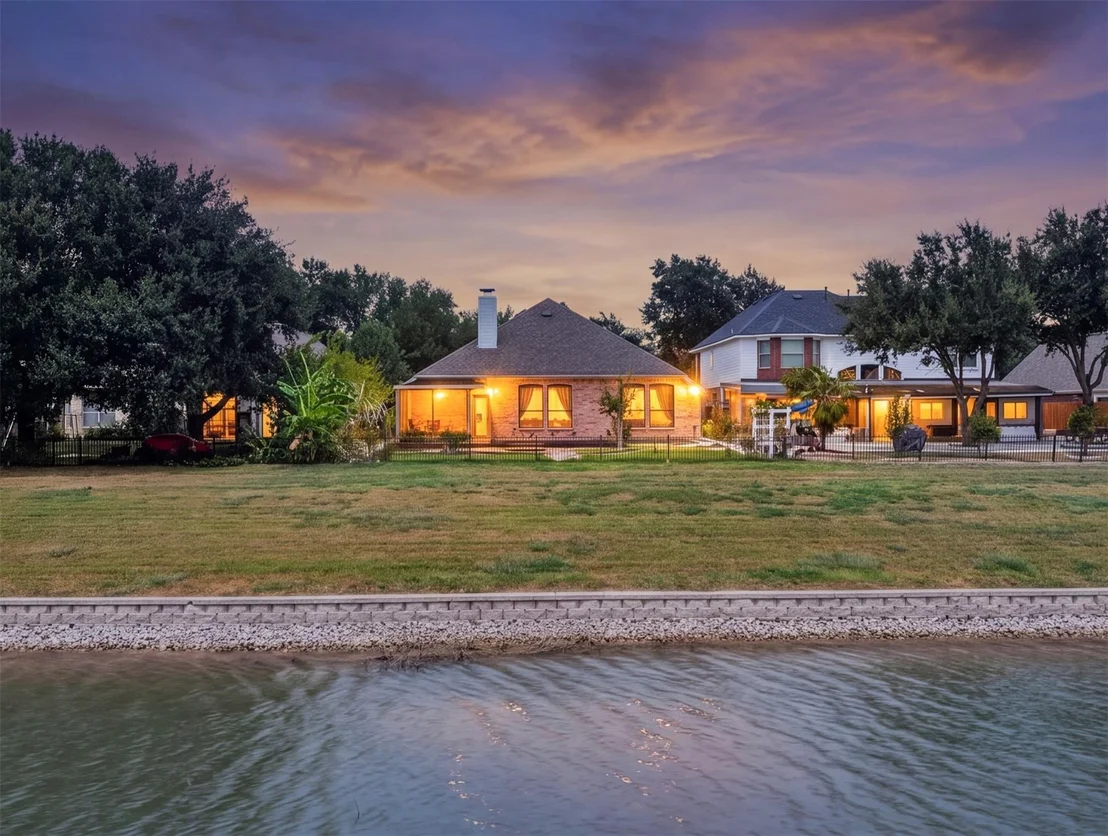 Photo of 3926 Shadow Cove Drive