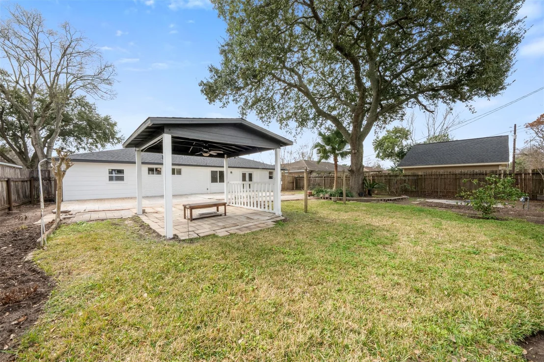 Photo of 5734 Farwell Drive