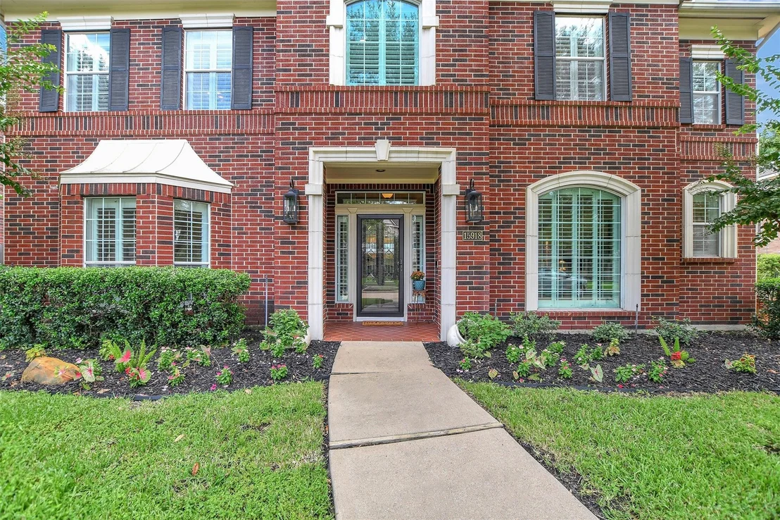 Photo of 15918 Lake Loop Drive