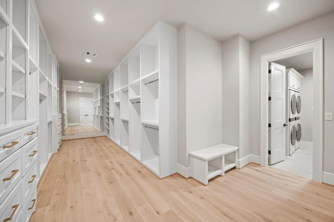 Photo of 4902 Oak Forest Drive
