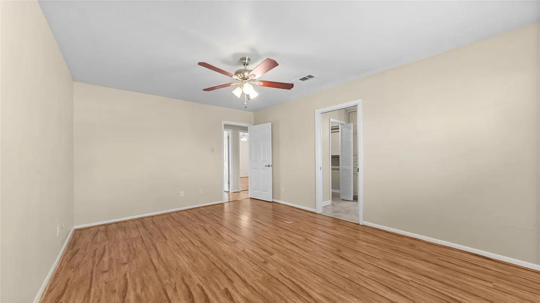 Photo of 1711 Woodhue Drive