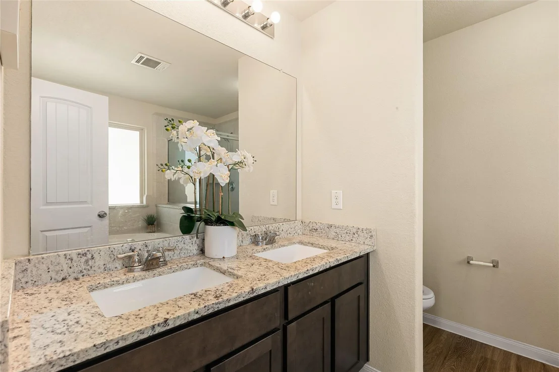 Photo of 17135 Devon Dogwood Trail