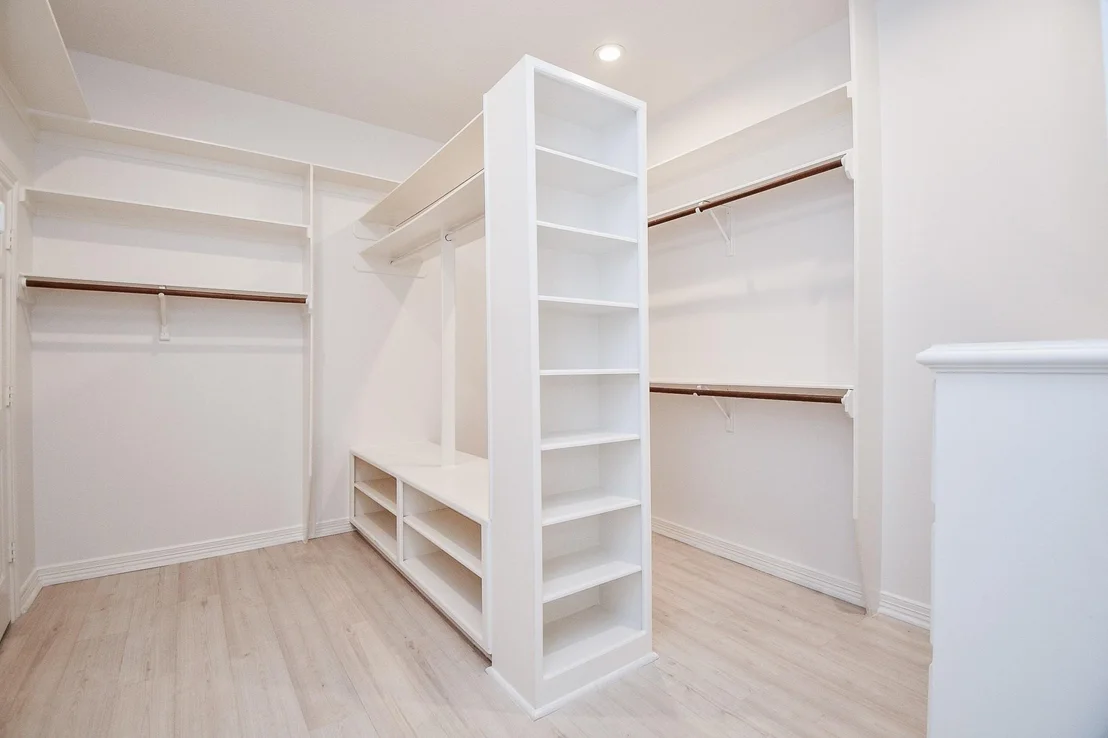 Photo of 2922 Cedar Woods Place