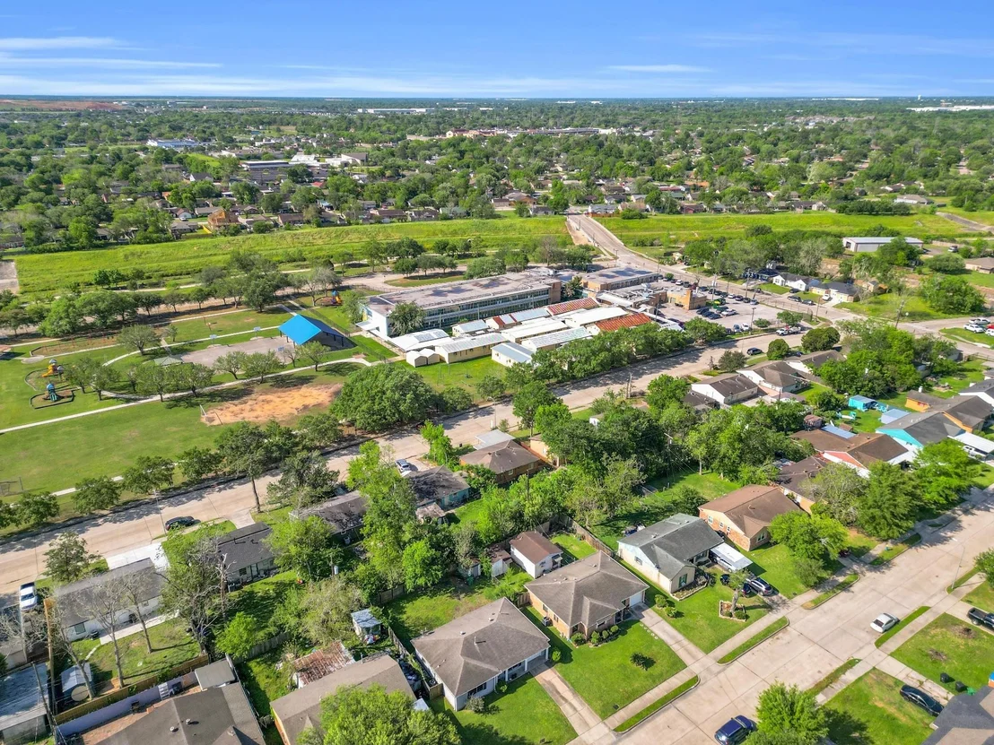 Photo of 3922 Simsbrook Drive