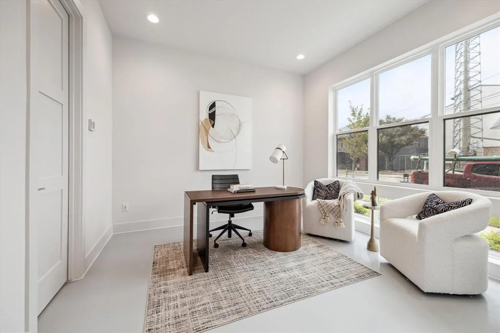 Photo of 2115 Emancipation Avenue