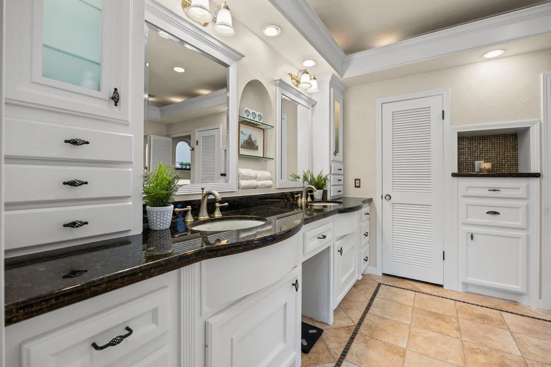 Photo of 4447 Balboa Drive