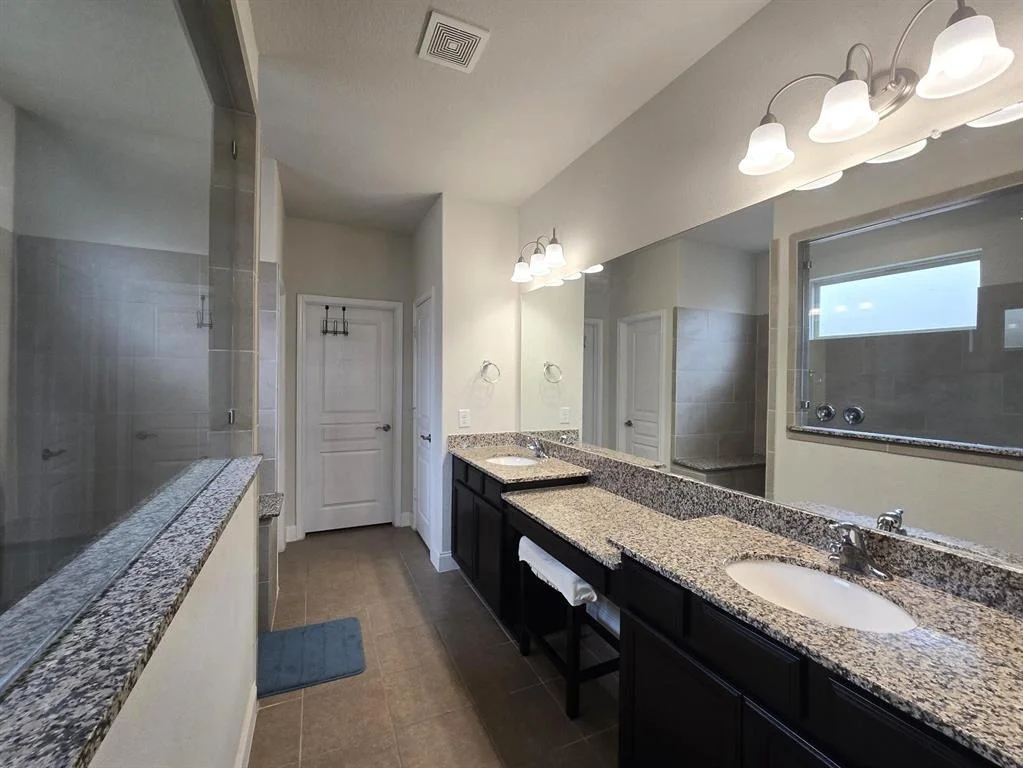 Photo of 5115 Baroness Lane
