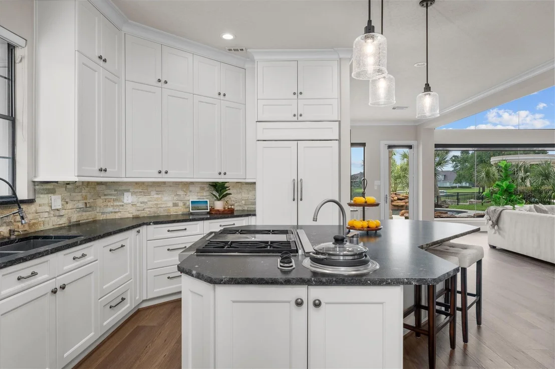 Photo of 15307 Hilltop View Drive