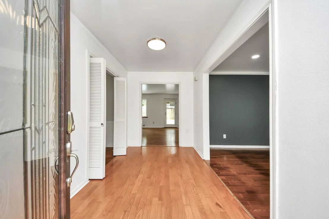 Photo of 5807 Foresthaven Drive