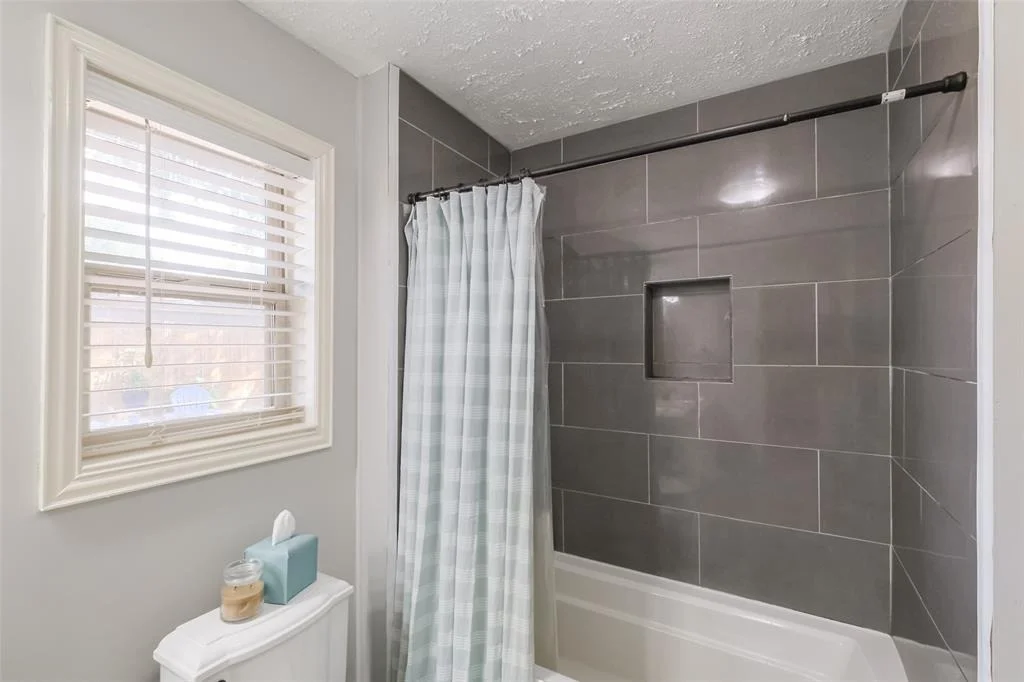 Photo of 21602 Park Downe Lane
