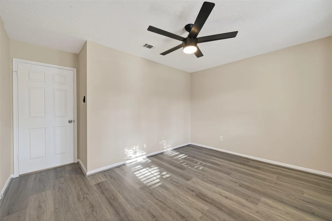 Photo of 6038 Greenmont Drive