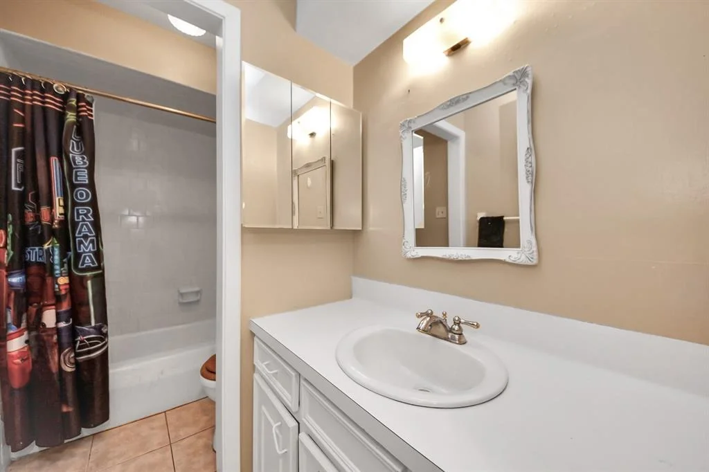 Photo of 20521 Lakeside Drive