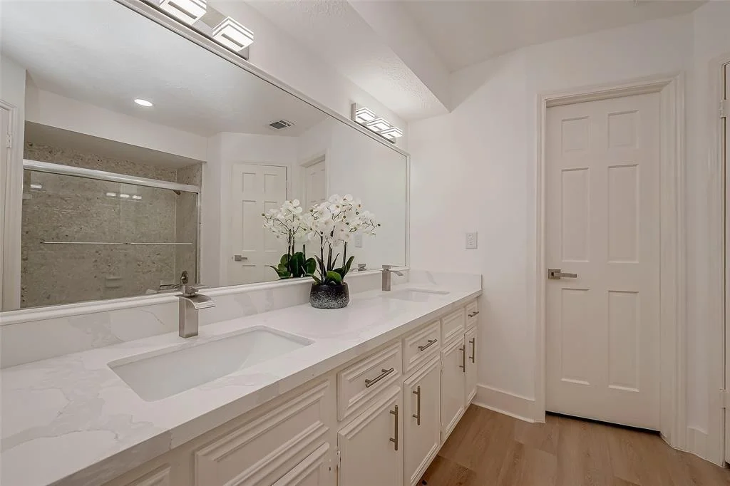 Photo of 5902 Templegate Drive
