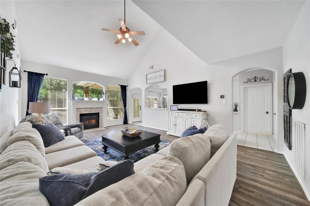 Photo of 15811 Chapel Lake Drive