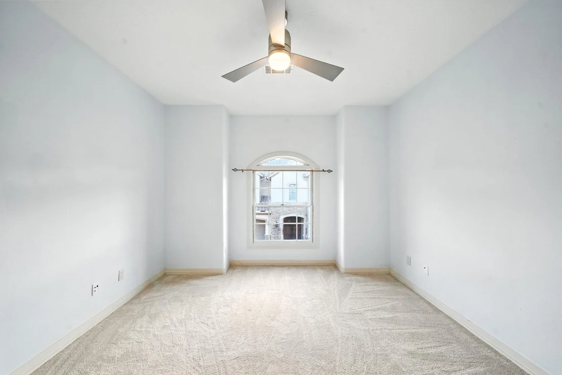 Photo of 2714 Stuart Manor