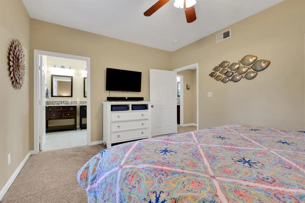 Photo of 221 Harbour Row Drive