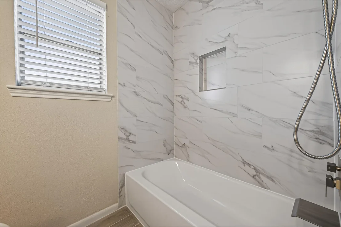 Photo of 6038 Greenmont Drive
