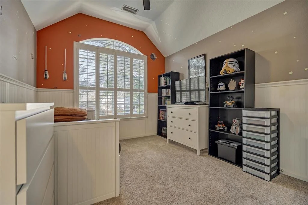 Photo of 86 S Clovergate Circle