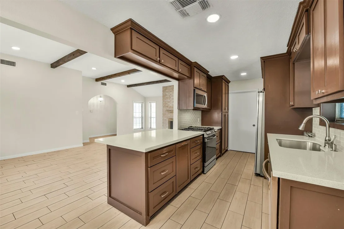 Photo of 5003 Colombia Drive