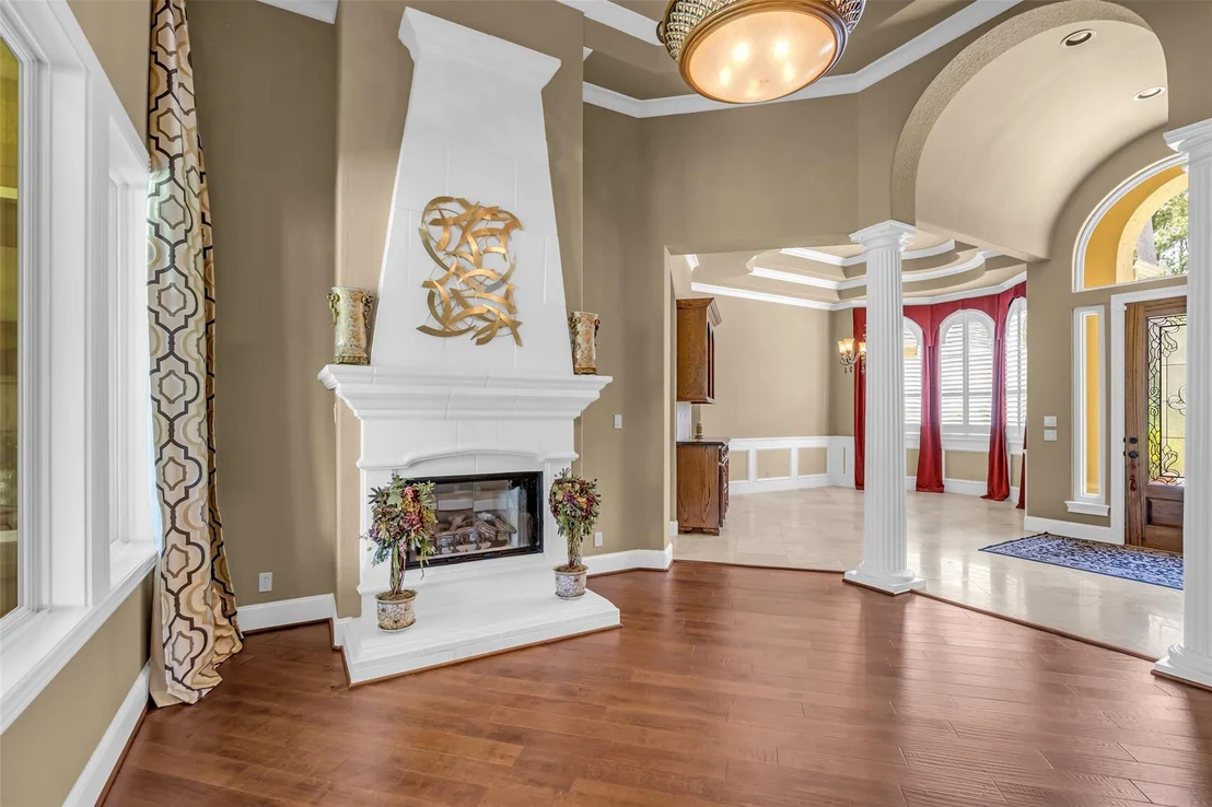 Photo of 348 W Pines Drive