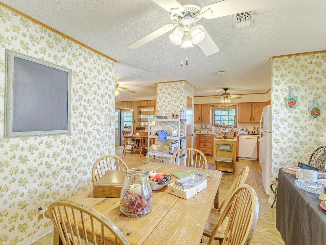 Photo of 1804 Lakeview Drive